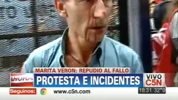 incidentes en la casa de tucuman: hirieron a camarografo de c5n incidentes en la casa de tucuman: hirieron a camarografo de c5n