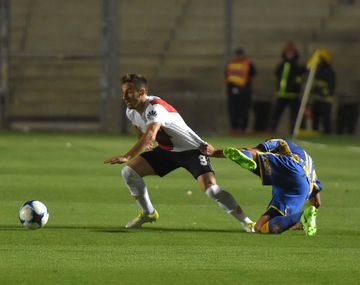 El uruguayo Saracchi abrió el marcador con un fuerte zurdazo