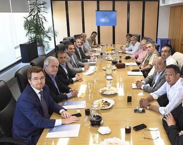 La reunión que define el paro: ¿qué pide la CGT y qué propone el Gobierno?