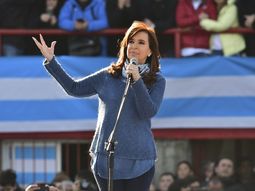 cristina kirchner lanzo su partido unidad ciudadana ante una multitud cristina kirchner lanzo su partido unidad ciudadana ante una multitud