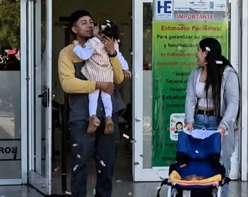 Emoción total: una nena sobrevivió a un ahogamiento y recibió el alta tras cuatro meses internada