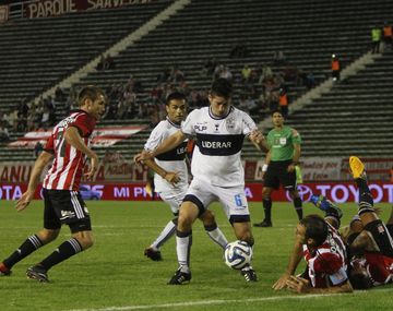 Gimnasia venció a Estudiantes en el último clásico del verano