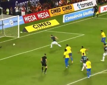 VIDEO: A Messi le atajaron un penal