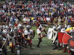El otro Mundial: se disputa una competencia global de lucha medieval