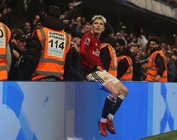 El reto del Manchester United para Alejandro Garnacho por polémicos likes