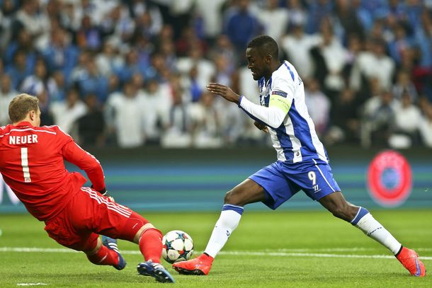 El Porto aprovechó varios errores del Bayern y sacó un buena ventaja