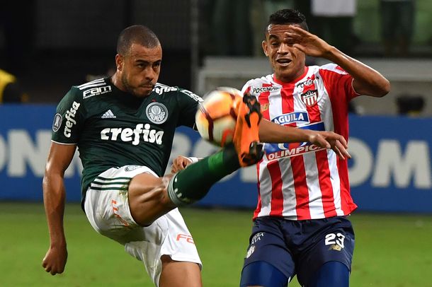 Palmeiras derrotó a Junior y le dio una mano enorme a Boca