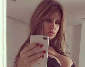 Flor Peña mostró su embarazo de seis meses en ropa interior