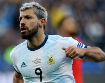 Agüero llegó a Argentina: sería lindo viajar con la Selección a Qatar