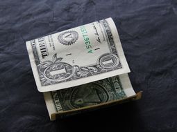 El dólar global se fortalece mientras que en Uruguay acumula tres jornadas negativas. El dólar global se fortalece mientras que en Uruguay acumula tres jornadas negativas.