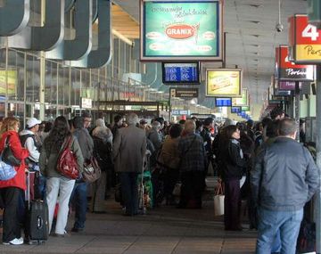 Ya se siente el éxodo turístico por el fin de semana largo