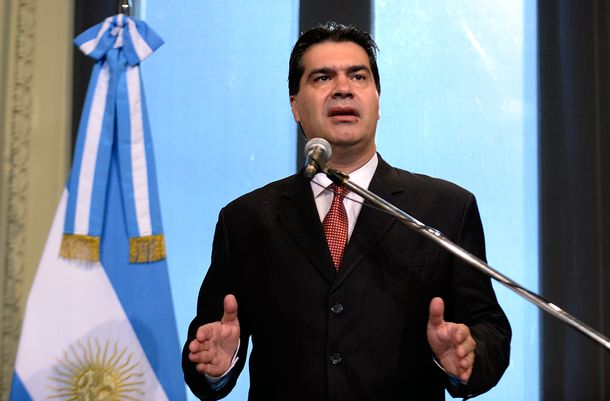 Capitanich: El Gobierno lucha solo contra grupos económicos poderosos