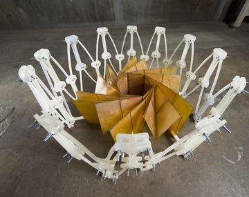 Escudo hecho en origami plegable.&nbsp;