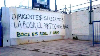 nuevas amenazas en boca: ahora por la camiseta rosa nuevas amenazas en boca: ahora por la camiseta rosa