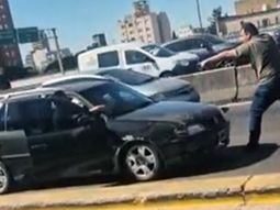 Insólito hecho sobre la General Paz: policía detuvo un auto con cuatro personas que tenían millones