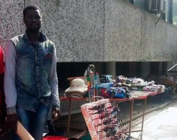 Los vendedores que devolvieron el bolso con dinero