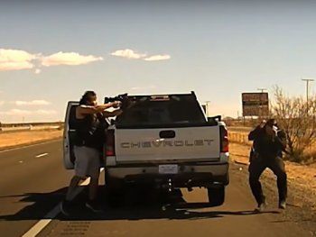 Un policía de Estados Unidos fue asesinado y la cámara de su patrullero registró todo en video