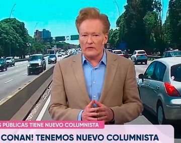 Conan OBrien presentó el informe del tránsito en la TV Pública y divirtió a todos