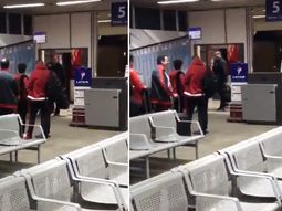 El paraguayo coincidió en el vuelo con los hinchas de River El paraguayo coincidió en el vuelo con los hinchas de River