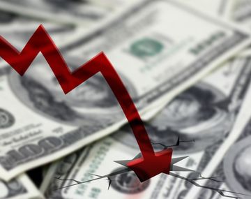 El dólar negro tocó un nuevo mínimo y se vendió a $12