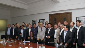 intendentes manifestaron su apoyo a de vido por la gestion en territorio bonaerense intendentes manifestaron su apoyo a de vido por la gestion en territorio bonaerense