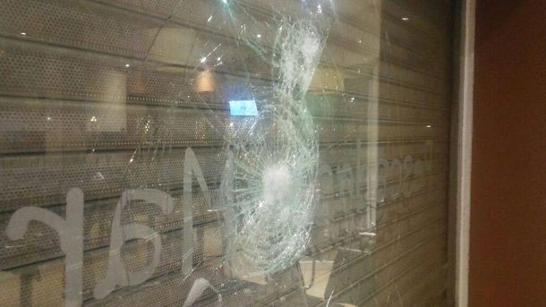 Atacaron con bombas molotov y piedras la sede de Peñarol de Mar del Plata