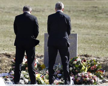 Lufthansa rindió homenaje a las víctimas del avión estrellado en los Alpes