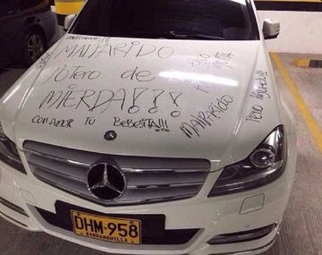 {altText(,#Justiciera: le escrachó el auto de lujo)}