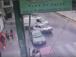 Un video muestra a Camila en la terminar de Bernal Un video muestra a Camila en la terminar de Bernal