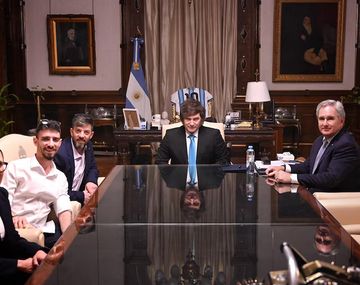 Milei recibió en Casa Rosada a dos de los argentinos que fueron rehenes de Hamas