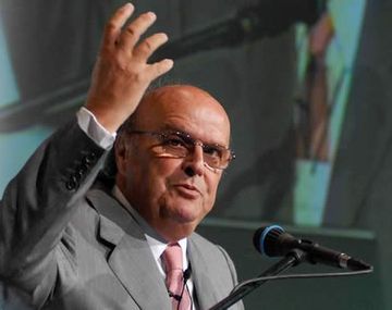 La UIA pidió calentar la inversión y no enfriar la economía