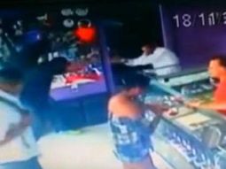 entro a robar a una joyeria, pero todo salio mal: se encontro con un seguridad entro a robar a una joyeria, pero todo salio mal: se encontro con un seguridad