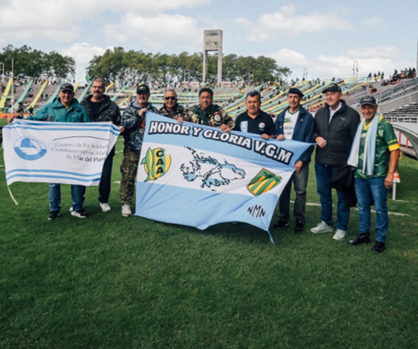 El homenaje de Aldosivi a los Veteranos de la Guerra de Malvinas en la previa al partido con Estudiantes R.C.