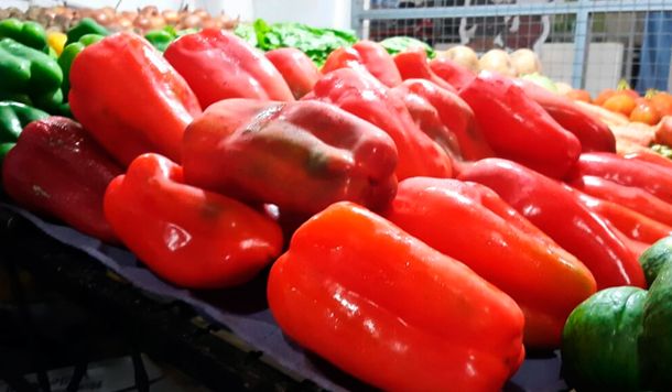 Otro golpe al bolsillo: primero fue el tomate, ahora también aumentó el morrón rojo