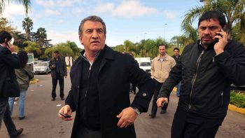 urribarri, el primer oficialista en responder a la solicitada urribarri, el primer oficialista en responder a la solicitada