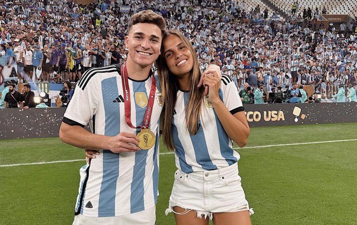 Qué pasa entre Julián y su novia
