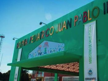 Murió uno de los chicos ahorcados por su madre