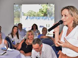 El Movimiento Nacional de Rocha respaldará la precandidatura presidencial de Laura Raffo. El Movimiento Nacional de Rocha respaldará la precandidatura presidencial de Laura Raffo.