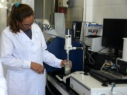 El gobierno firmó un convenio para impulsar la sostenibilidad del sector lechero. El gobierno firmó un convenio para impulsar la sostenibilidad del sector lechero.