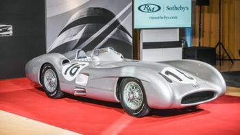 como es el auto de fangio que manejara colapinto en buenos aires como es el auto de fangio que manejara colapinto en buenos aires