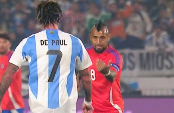 Los gestos de provocación de Arturo Vidal a Rodrigo De Paul