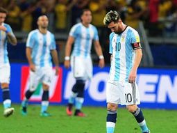Lionel Messi, cabizbajo, tras la goleada de Brasil ante Argentina en Belo Horizonte Lionel Messi, cabizbajo, tras la goleada de Brasil ante Argentina en Belo Horizonte