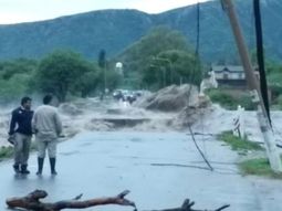 un fuerte temporal ahora afecto a san luis un fuerte temporal ahora afecto a san luis