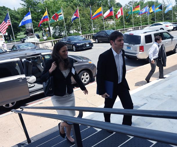 Kicillof llega a Washington por la Asamblea del FMI y el Banco Mundial