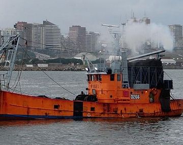 La madre de un tripulante del Rigel rompió en llanto: Lo metieron en un ataúd