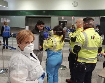 En el Aeropuerto Internacional de Ezeiza se intensificaron los controles ante la epidemia de coronavirus