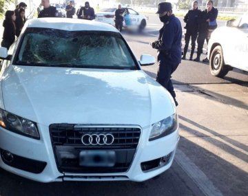 Un hombre que manejaba borracho atropelló y mató a una ciclista sobre la Autopista del Oeste