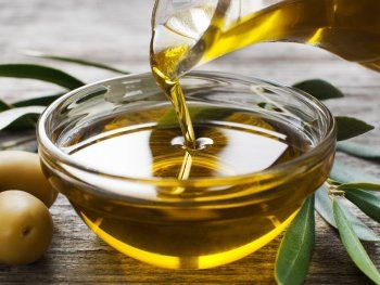 ANMAT prohibió un aceite de oliva y otro de girasol: cuáles son