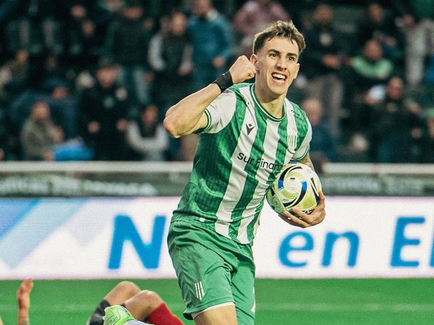 Riquelme se mueve en silencio: Boca sondeó a Rodrigo Auzmendi, goleador de Banfield