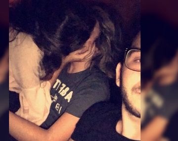 Encontró a su novia besándose con otro y su reacción fue insólita